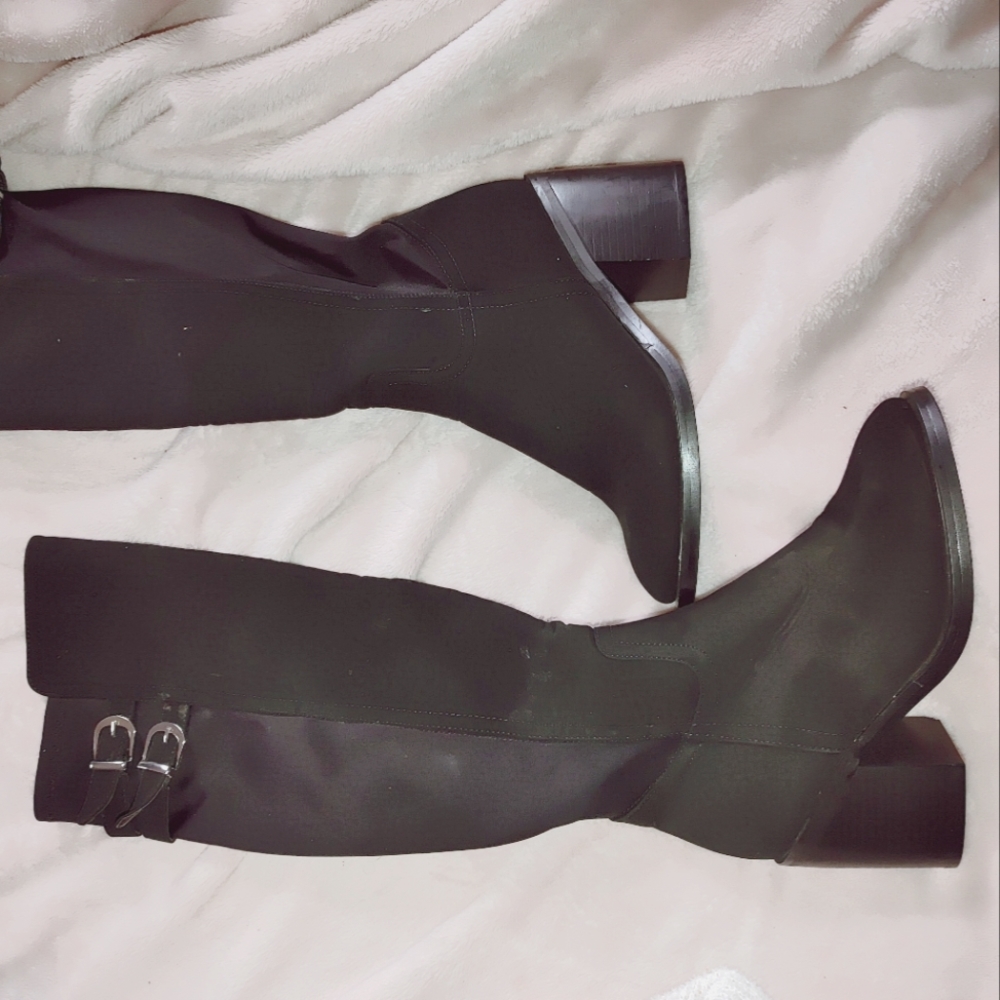 Knee high heeled boots (2in heel)